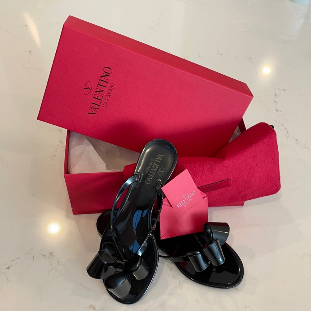 Valentino Garavani Black Patent Bow Slide Sandals